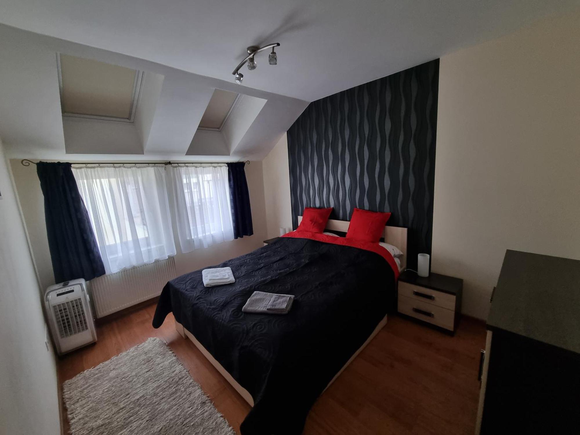 Merry&car - Huge Balcony + Living + 2br Lejlighed