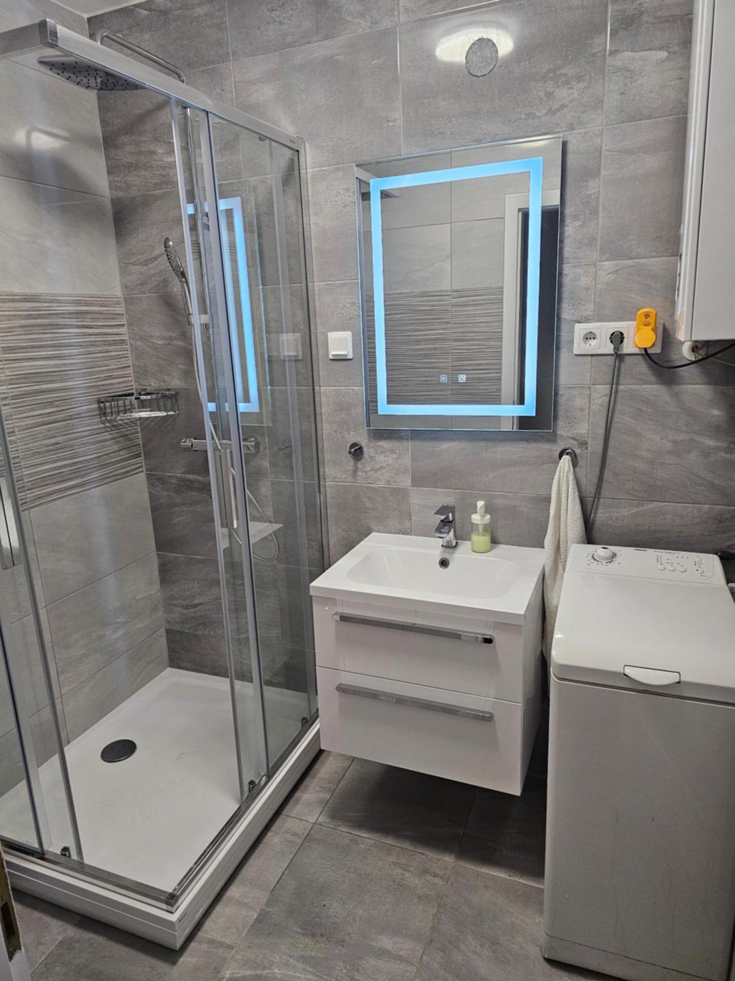 Lejlighed Merry&car - Huge Balcony + Living + 2br